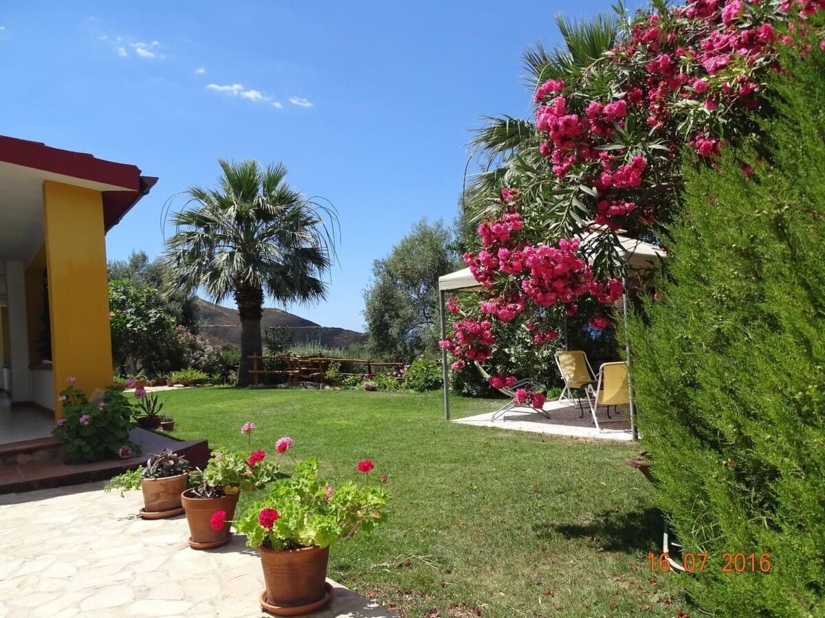 Casa Solaria – Maison Solanas, vue mer & jardin 2000m² - Photo 1