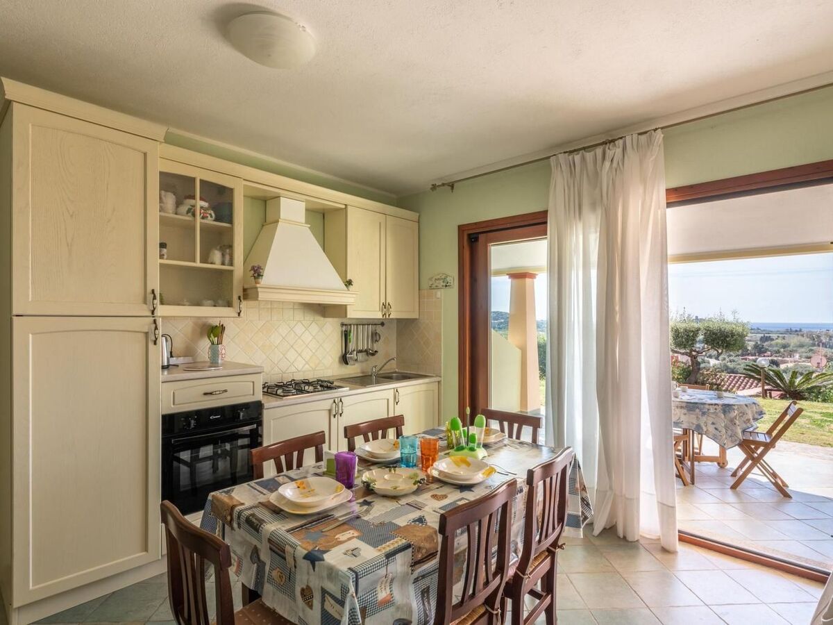 Appartement vue panoramique à Chia, 1,4 km des plages - Photo 10