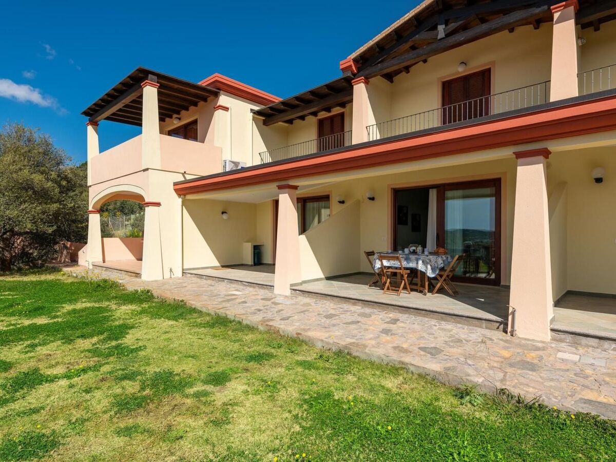 Appartement vue panoramique à Chia, 1,4 km des plages - Photo 29