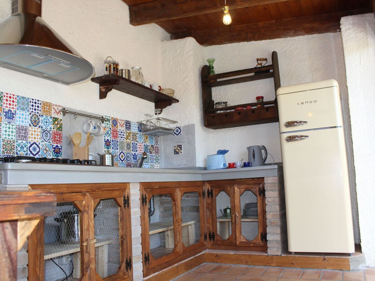 Chalet romantique avec jacuzzi près d'Alghero - Photo 21