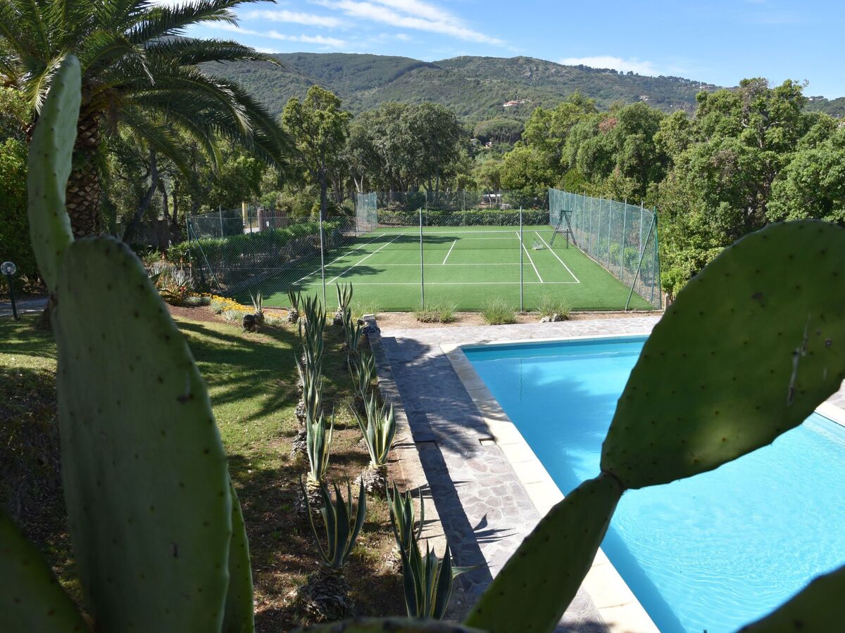 Villa EnriMar – Maison avec piscine et court de tennis à Capoliveri - Photo 32