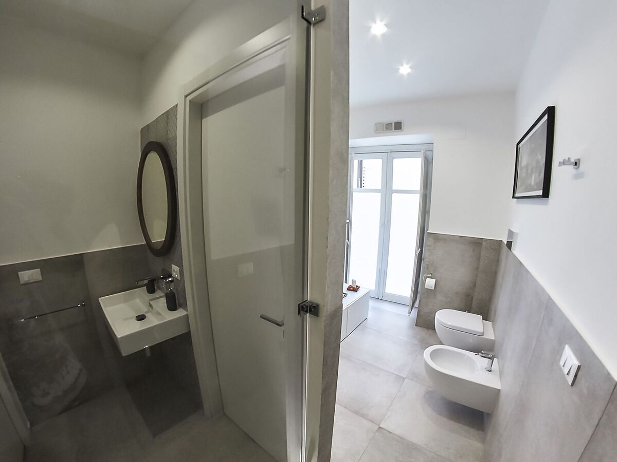 Appartement avec balcon au cœur de Palerme UNESCO - Photo 13