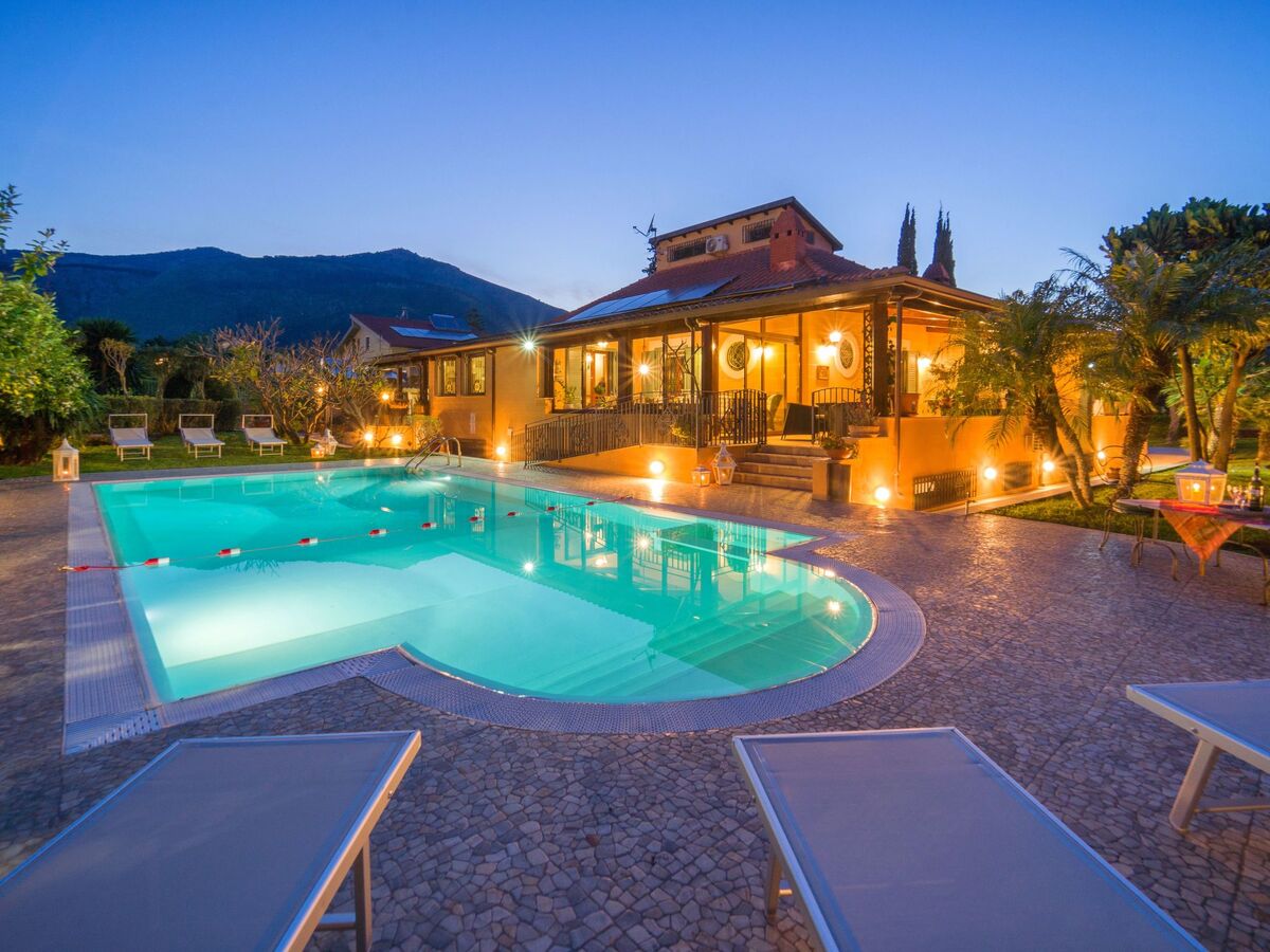 Villa Mamma Maria Ela - Palermo, 4 ch, piscine - Photo 1