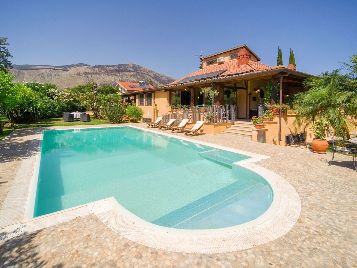 Villa Mamma Maria Ela - Palermo, 4 ch, piscine - Photo 4