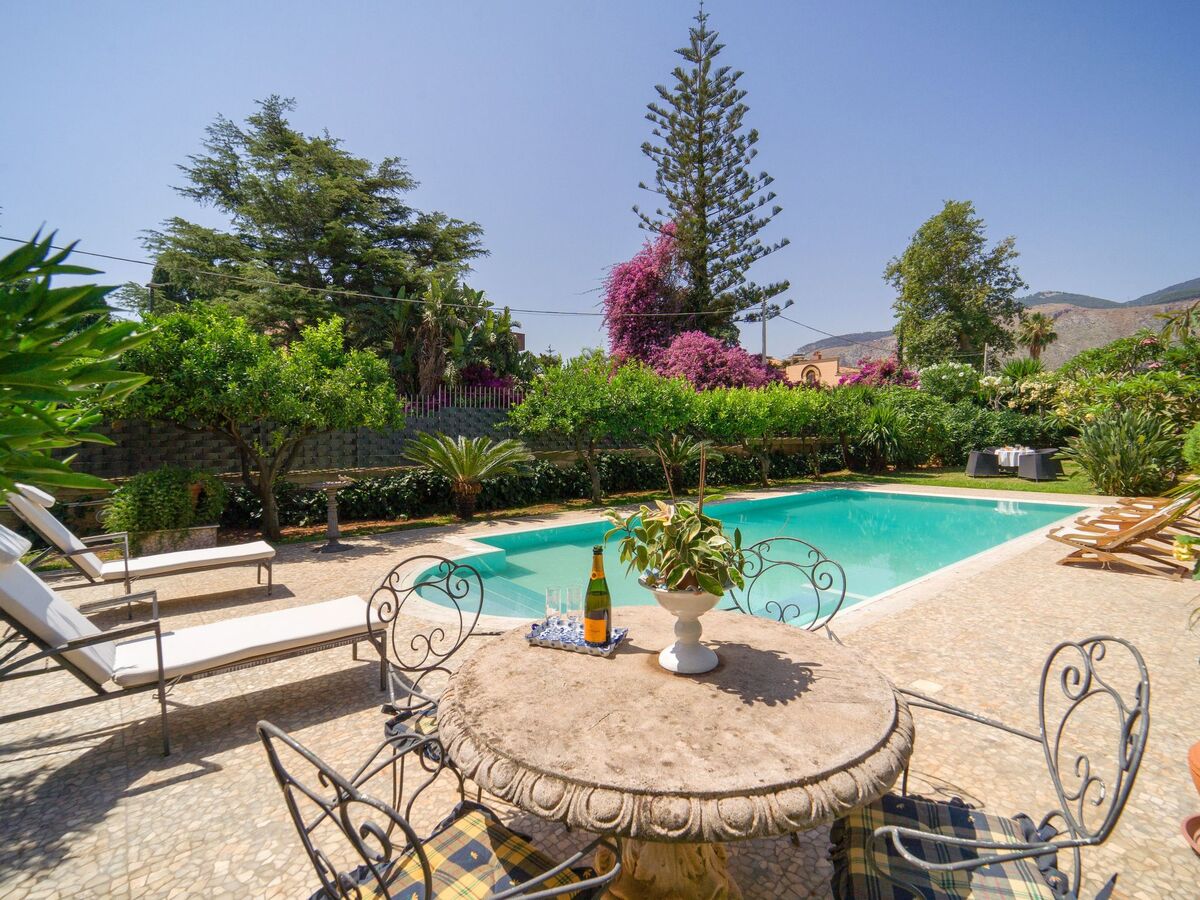 Villa Mamma Maria Ela - Palermo, 4 ch, piscine - Photo 35