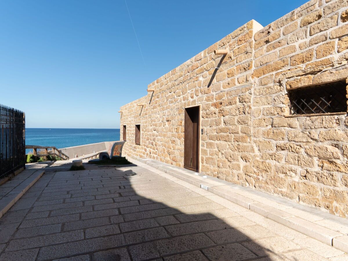 Maison suspendue sur la mer à Terrasini - Photo 4