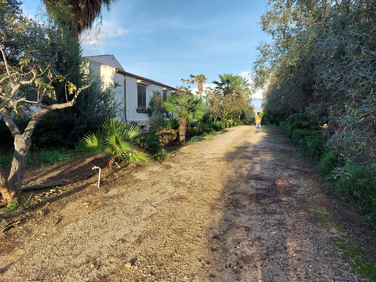 Maison de campagne avec piscine infinity à Partinico - Photo 10