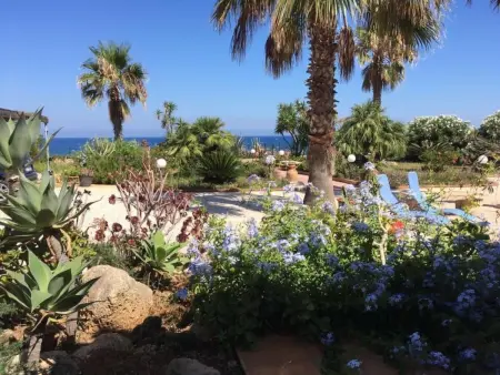 Villa Gina : appartement 10 pers., terrasse mer et plage privée : photo 2