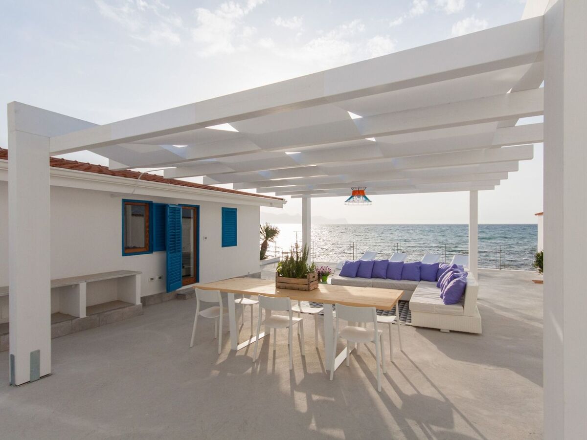 Villa sur la plage de Balestrate, 3 chambres - Photo 1