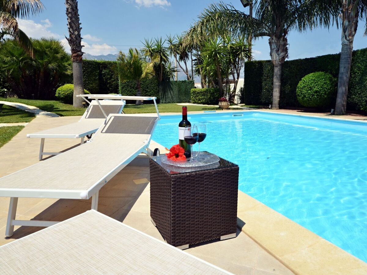 Villa Palme à Alcamo : 14 personnes, piscine privée - Photo 5