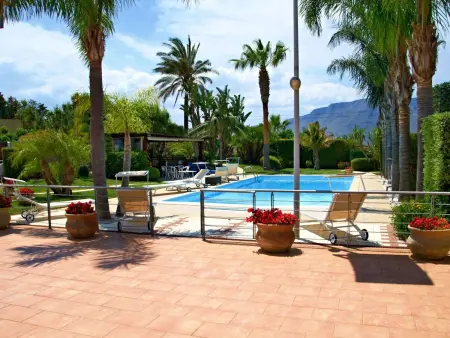 Location maison à Alcamo, Villa in Alcamo mit privatem Pool und Garten