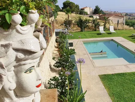 Villa Tommaso Maruggi, 4 chambres, piscine et jacuzzi à Alcamo : photo 10