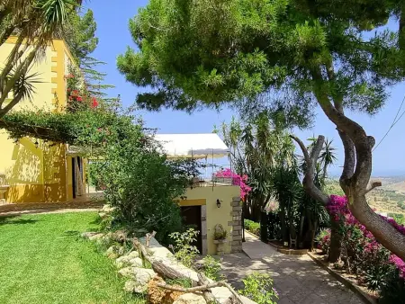 Villa Tommaso Maruggi, 4 chambres, piscine et jacuzzi à Alcamo : photo 23