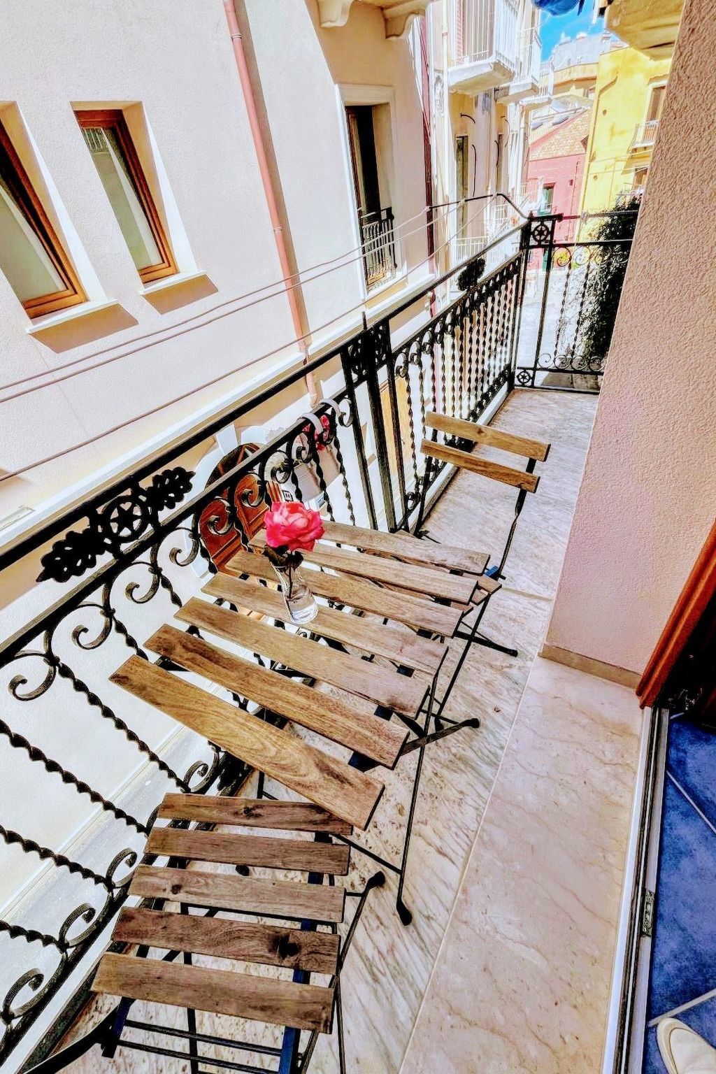 Appartement design au cœur historique, balcon vue - Photo 3