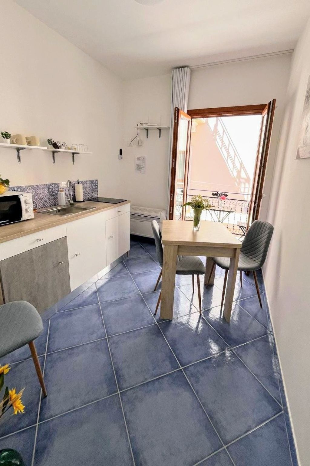 Appartement design au cœur historique, balcon vue - Photo 7
