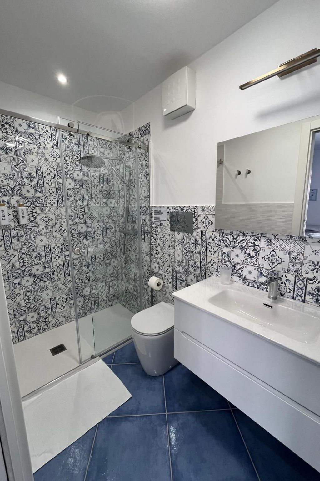 Appartement design au cœur historique, balcon vue - Photo 8