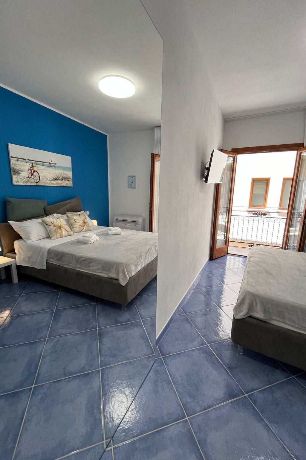 Appartement design au cœur historique, balcon vue - Photo 9