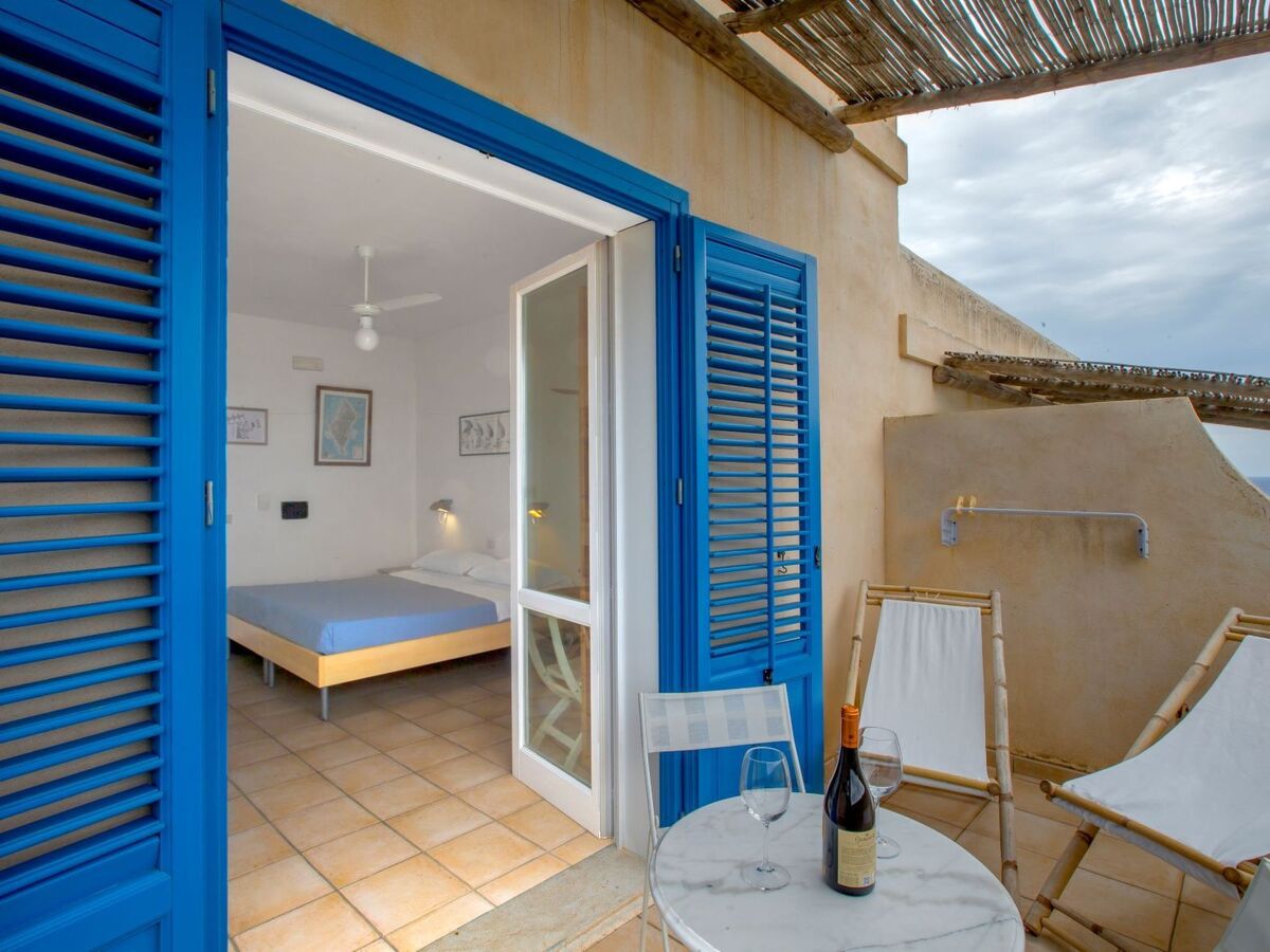 Appartement Marettimo, terrasse et piscine à 10 m de la plage - Photo 8