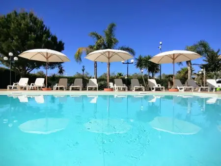 Location appartement à Marsala, Angenehme Wohnung mit Terrasse, Schwimmbad