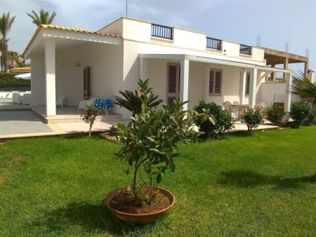 Die Perle Siziliens  mit Salz-Infiltrationspool, Maison 6 personnes à Campobello di Mazara - Photo 1