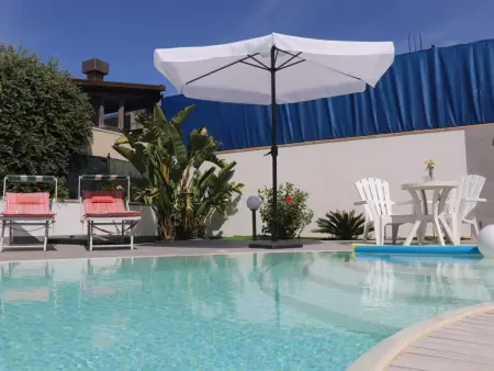 Die Perle Siziliens  mit Salz-Infiltrationspool, Maison 6 personnes à Campobello di Mazara - Photo 2
