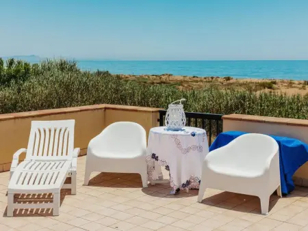 Die Perle Siziliens  mit Salz-Infiltrationspool, Maison 6 personnes à Campobello di Mazara - Photo 10