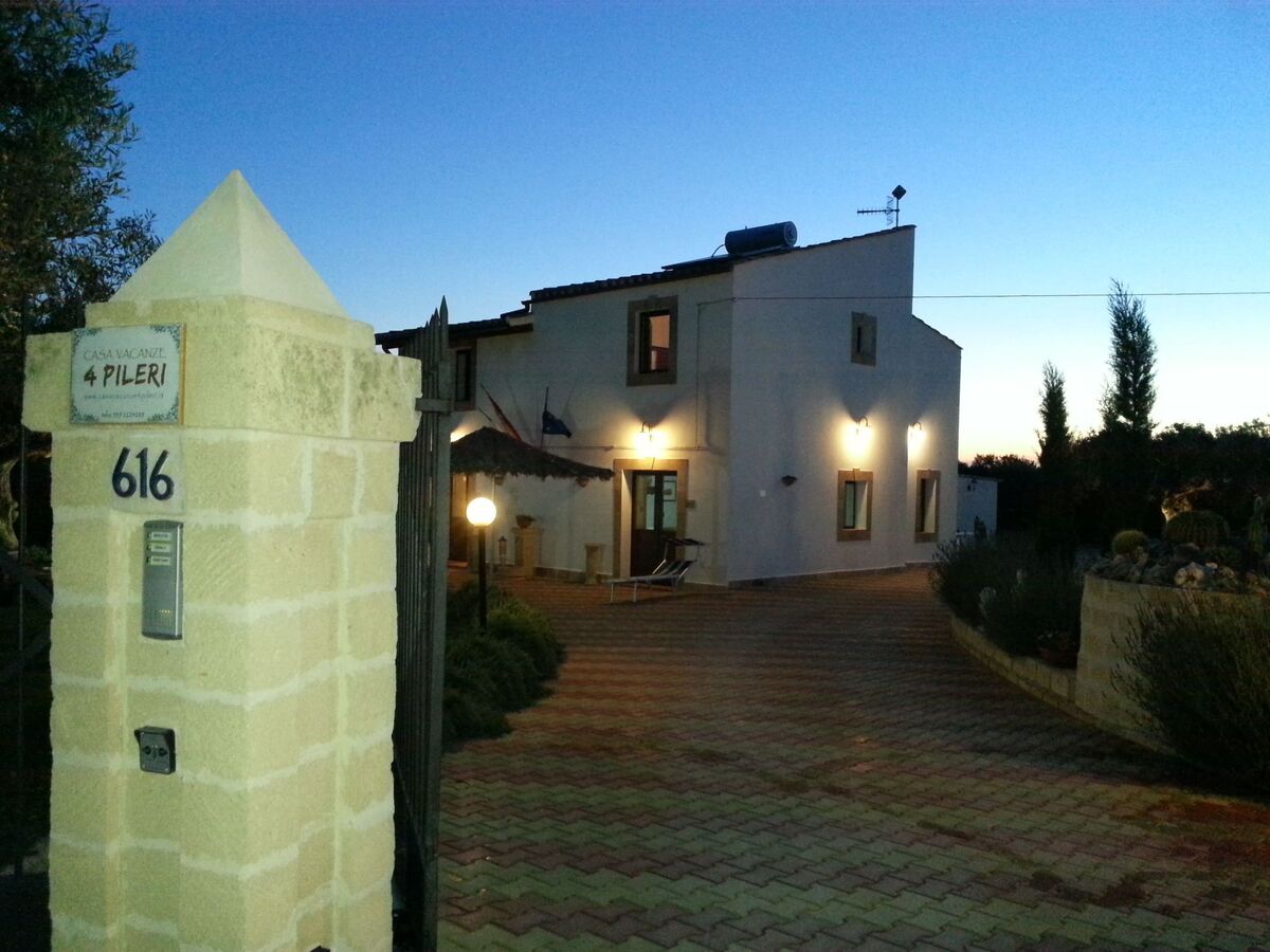 Perollo – Maison avec piscine et terrasse à Sciacca - Photo 1