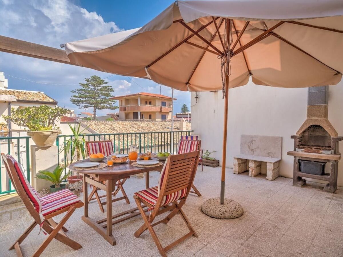 Agamennone, Appartement 20 m de la plage à Punta Secca - Photo 2