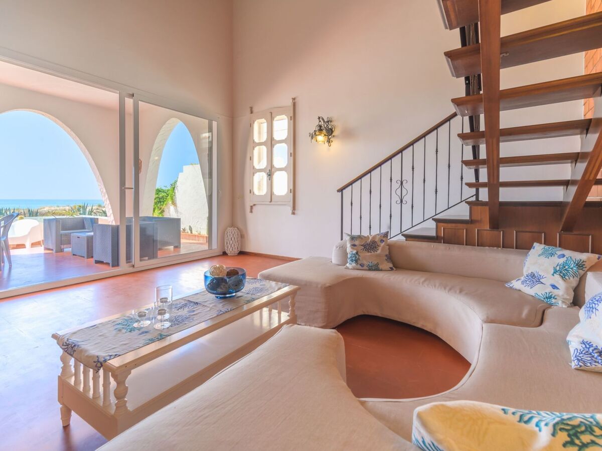 Villa Amelia : maison 8 pers. face à la plage à Marina di Ragusa - Photo 2