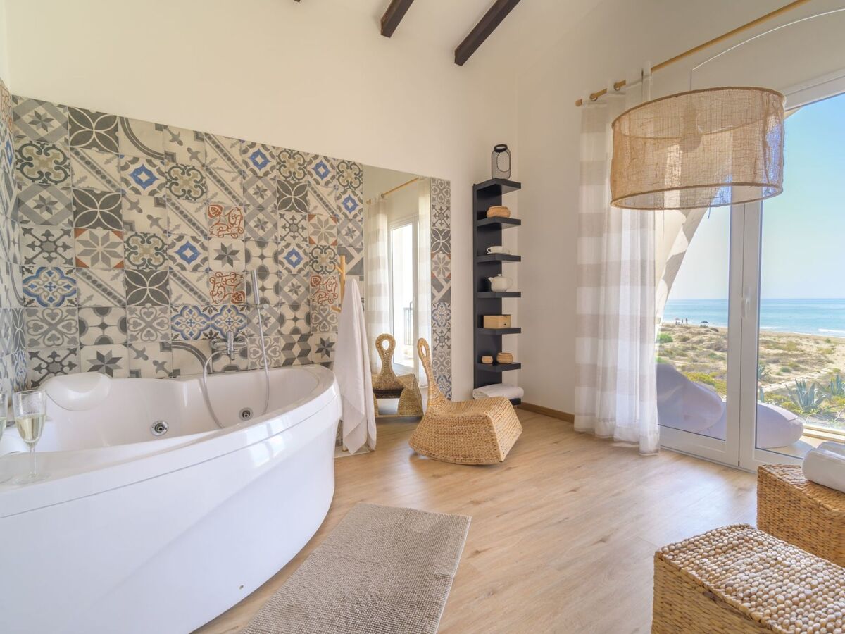 Villa Amelia : maison 8 pers. face à la plage à Marina di Ragusa - Photo 5