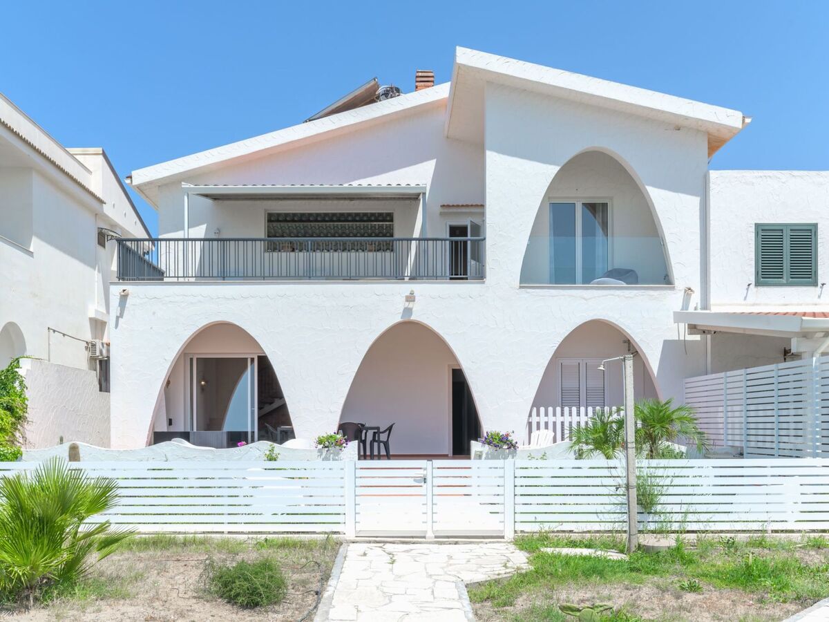 Villa Amelia : maison 8 pers. face à la plage à Marina di Ragusa - Photo 14