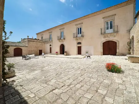 Scifazzo, villa sicilienne du XVIIIe avec piscine : photo 3