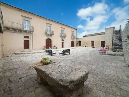 Scifazzo, villa sicilienne du XVIIIe avec piscine : photo 8
