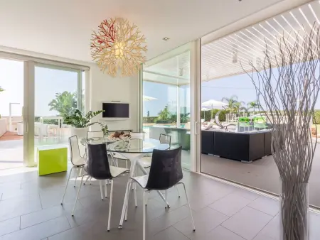 Villa Anthea à Marina di Ragusa, piscine et terrain de foot : photo 19