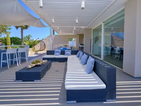 Villa Anthea à Marina di Ragusa, piscine et terrain de foot : photo 27