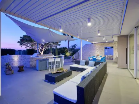 Villa Anthea à Marina di Ragusa, piscine et terrain de foot : photo 37