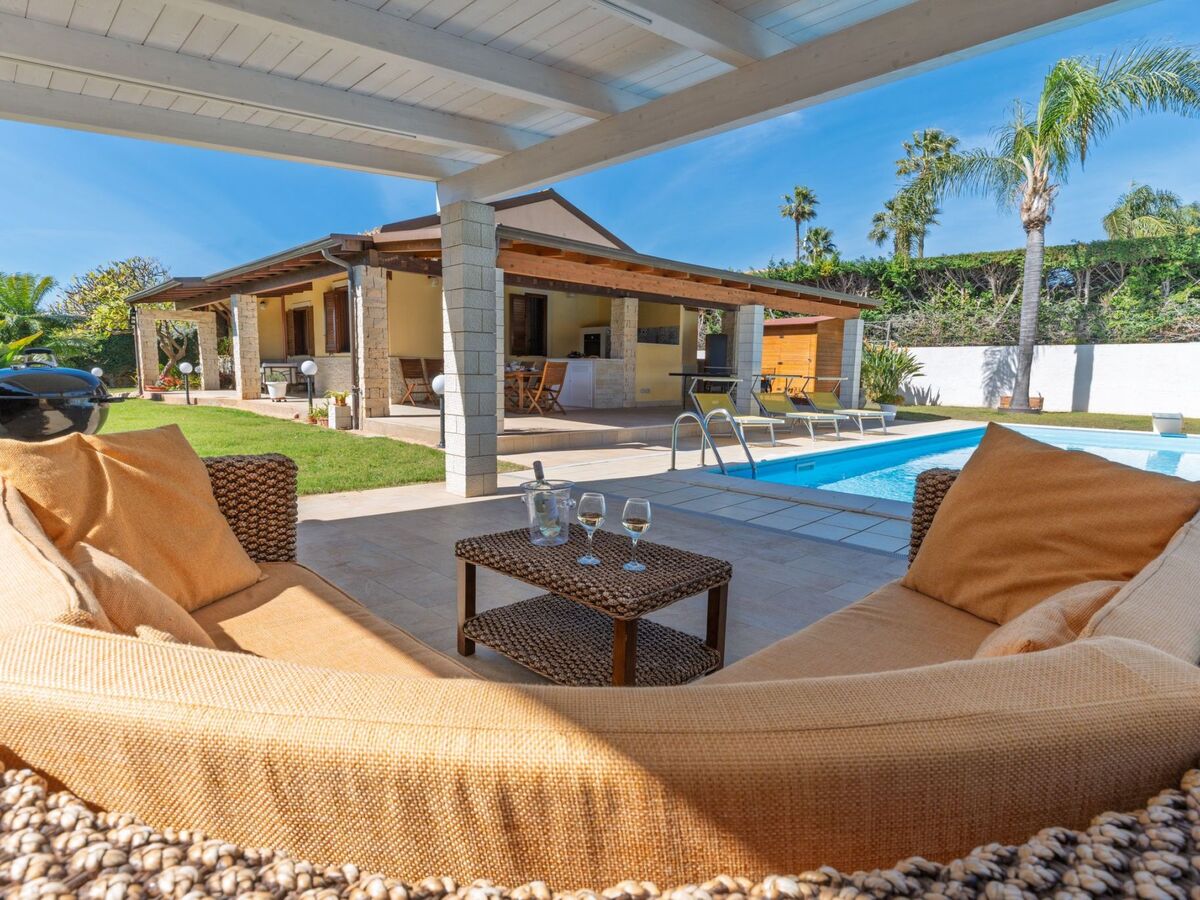 Villa Sterlizia à Scicli : piscine 11m, jardin 900m² - Photo 3