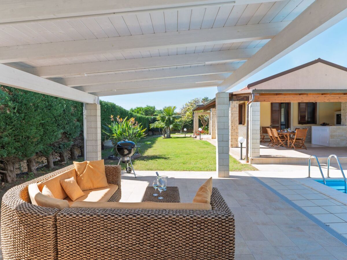 Villa Sterlizia à Scicli : piscine 11m, jardin 900m² - Photo 9
