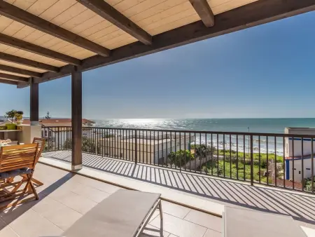 Location appartement à Scicli, Appartement in Donnalucata mit Möblierter Terrasse und Meerblick