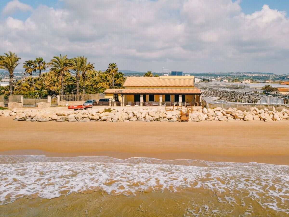 Villa Donnalucata, maison 5 chambres directement sur la plage - Photo 1
