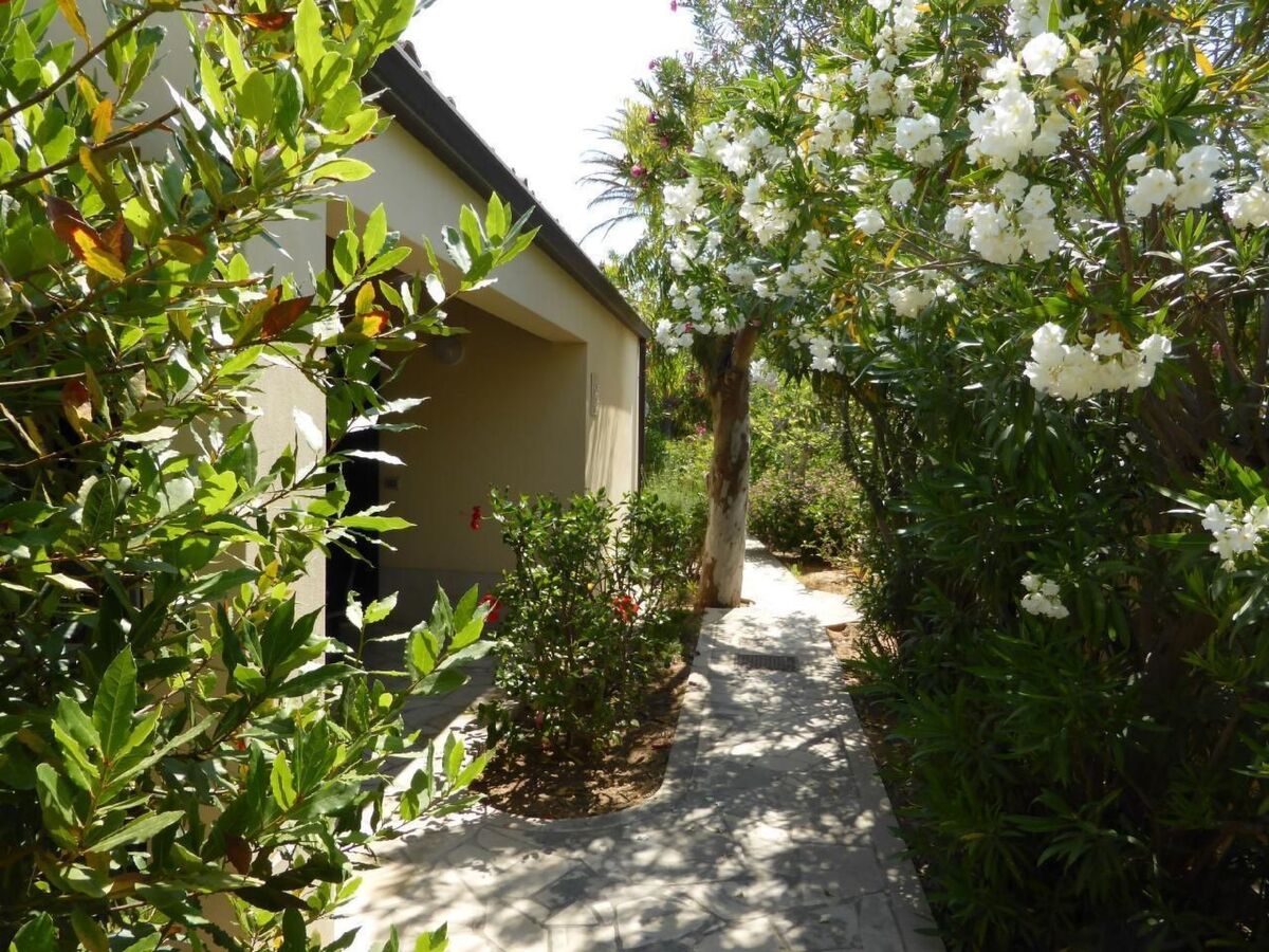 Bungalow La Perla di Sicilia à 30 m de la plage - Photo 5