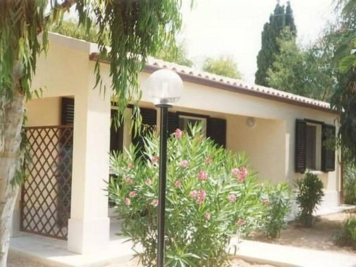 Bungalow La Perla di Sicilia, 30 m de la plage - Photo 8