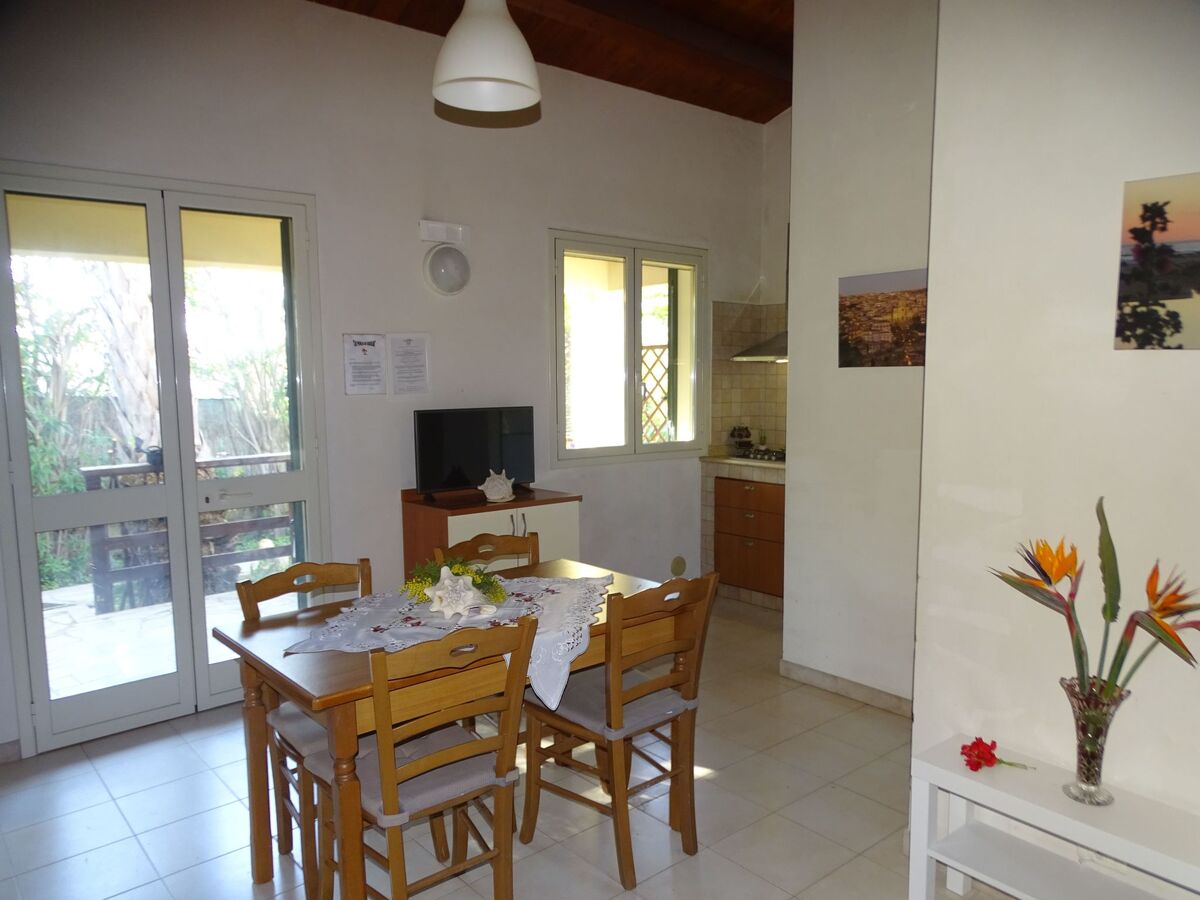 Bungalow La Perla di Sicilia, terrasse face à la plage - Photo 10