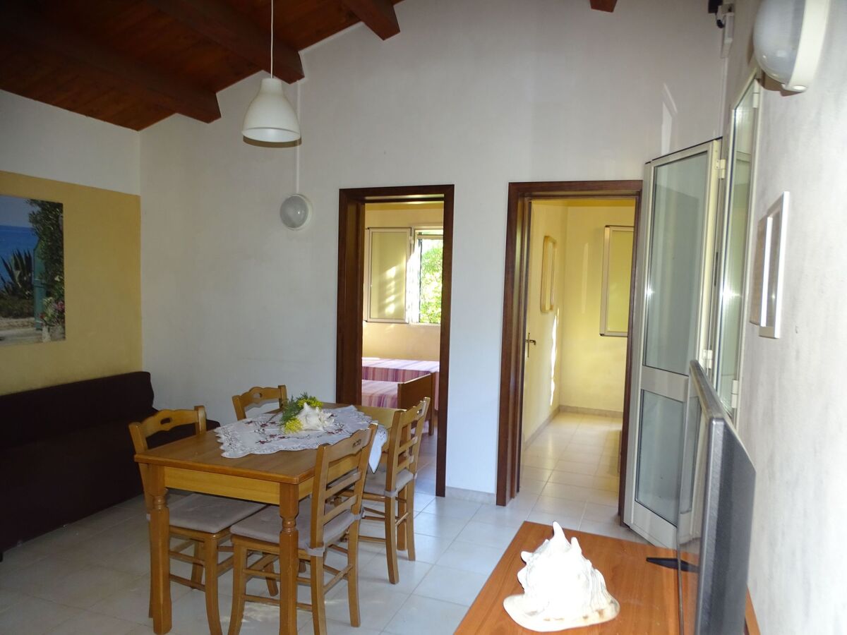 Bungalow La Perla di Sicilia, terrasse face à la plage - Photo 12