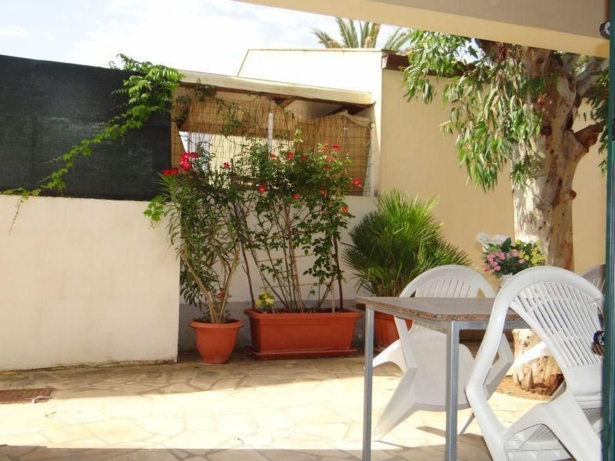 Bungalow La Perla di Sicilia, terrasse face à la plage - Photo 19