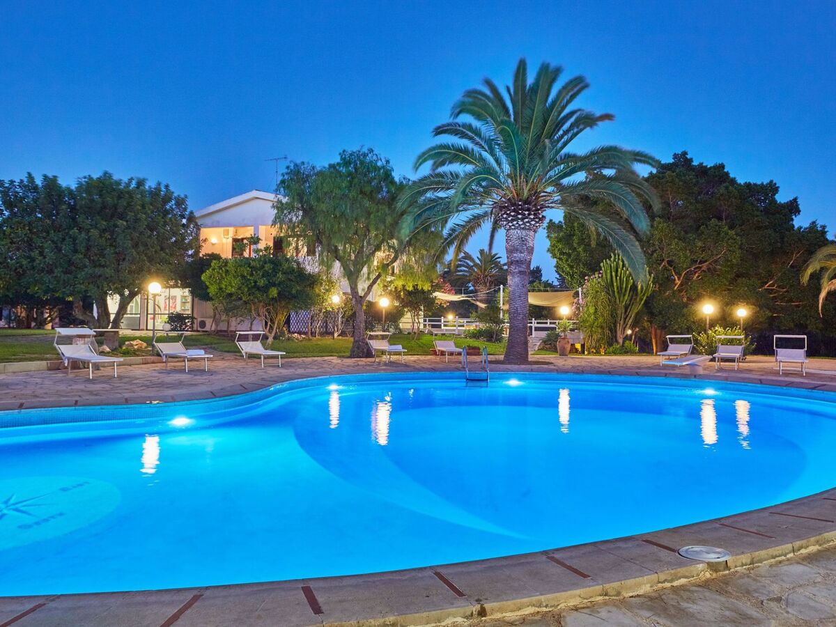 Villa 9 chambres, piscine et parc 15 000 m² à Marina di Modica - Photo 1