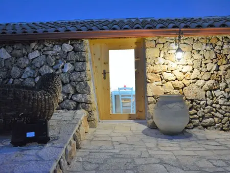 Mirriusa' Ferienhaus mit Jacuzzi, Maison 2 personnes à Calabernardo - Photo 8