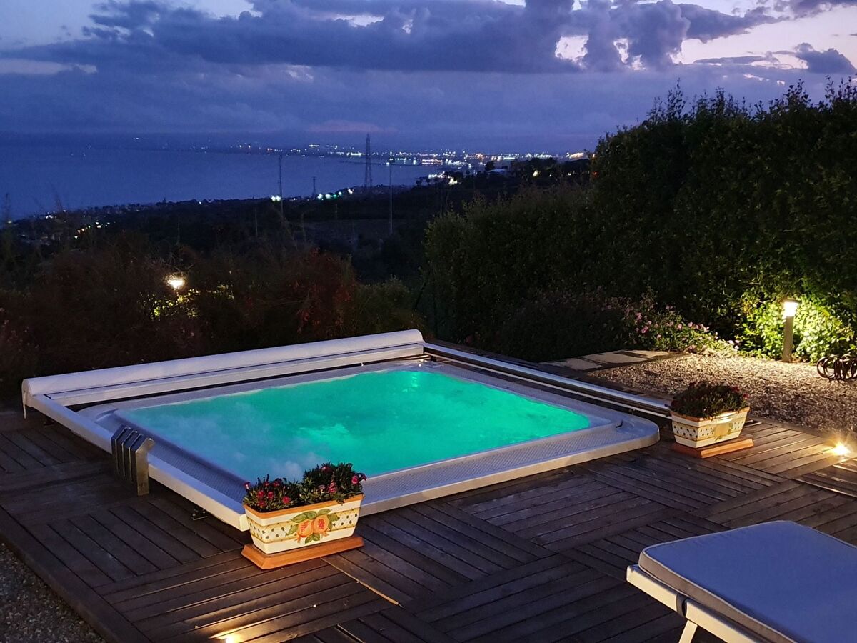 Zyklopenhaus – Maison avec mini-spa privé à Aci Catena - Photo 2