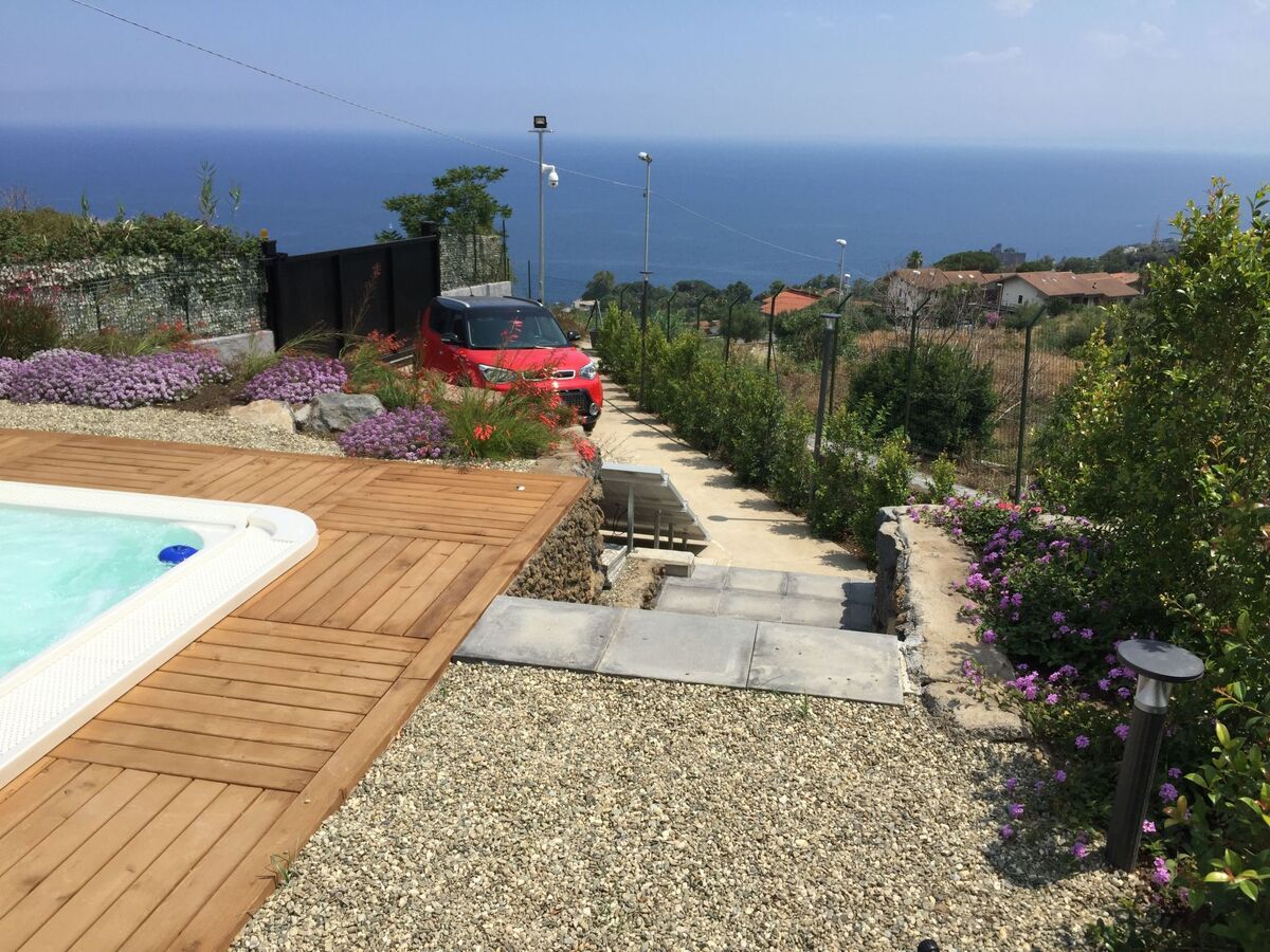 Zyklopenhaus – Maison avec mini-spa privé à Aci Catena - Photo 4