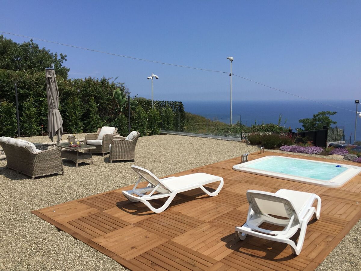 Zyklopenhaus – Maison avec mini-spa privé à Aci Catena - Photo 5